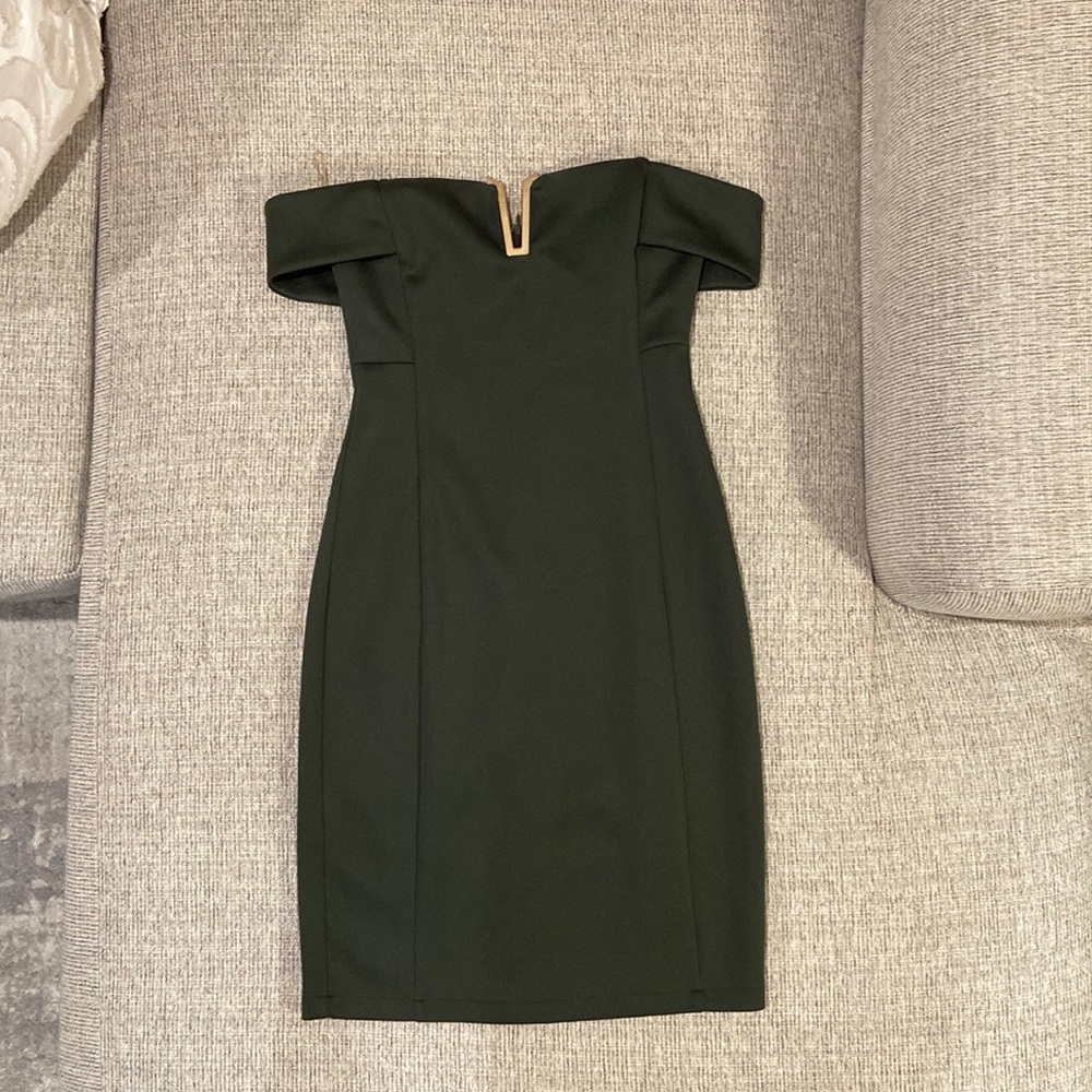 DO&BE off the shoulder olive green mini dress